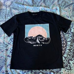 SHEIN t-shirt with cool graphic ladies size small.